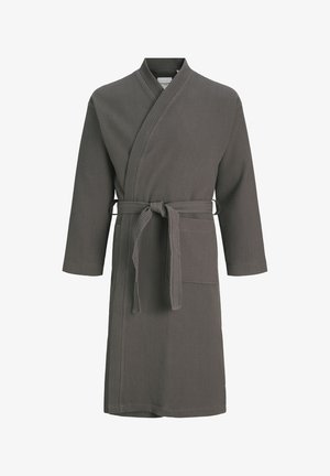 Peignoir de bain en tissu gaufré, gris foncé, avec un design enveloppant, des manches longues, une ceinture à nouer et une poche frontale. Matériau doux pour le confort.