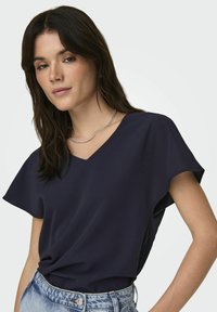 ONLY NORMAL GESCHNITTEN RUDHALS  - T-shirt basique - night sky