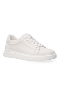 Hvite lædersneakers har rundtåget, snørelukning, diskrete syninger og en tykk hvit gummisåle for ekstra komfort.
