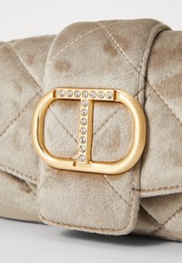 TWINSET BAG - Sac à main - natural beige