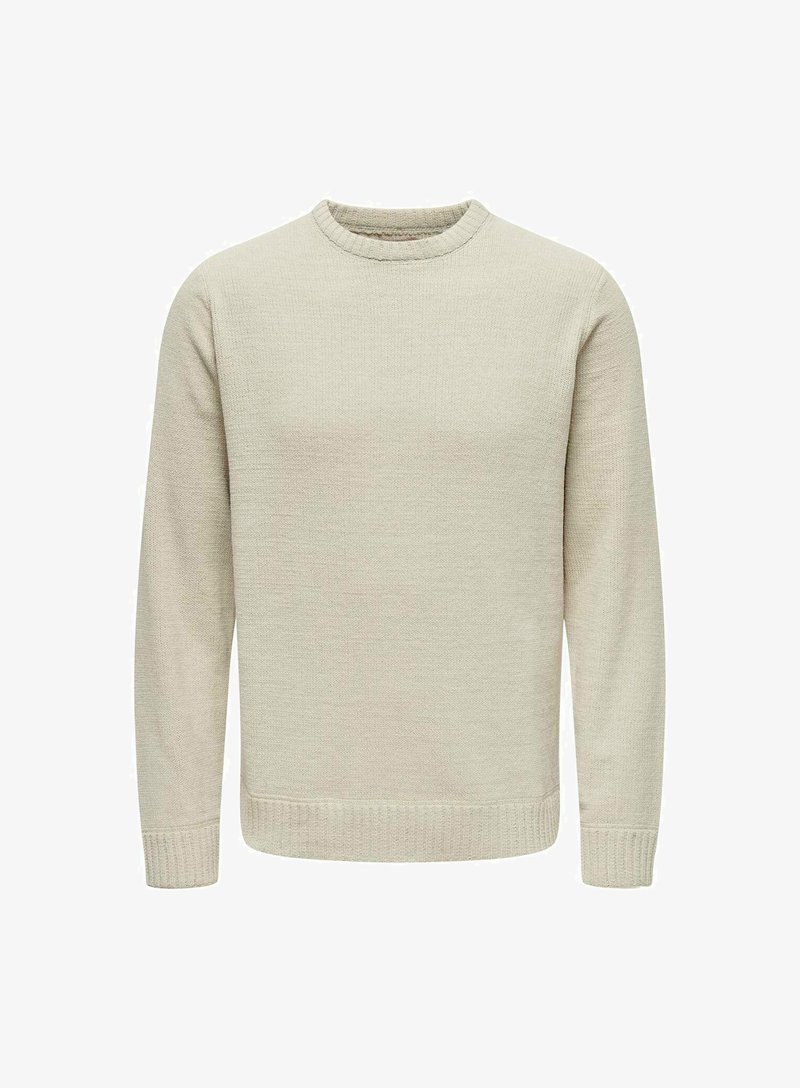 Suéter de punto beige claro con cuello redondo, mangas largas y puños acanalados. La textura es suave y ligeramente texturizada en toda su superficie.