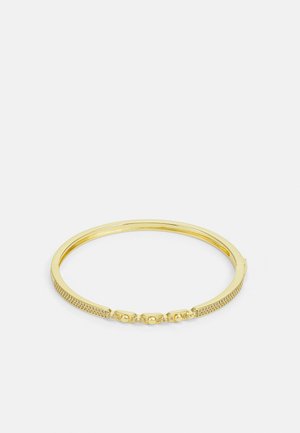 Kuldne käevõru, millel on tekstureeritud pind ja siledad aktsendid, ümmargune kuju ning peen klamber turvaliseks sulgemiseks.