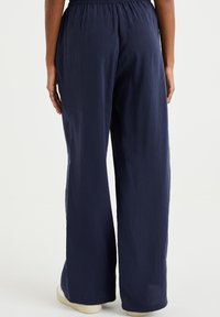 WE Fashion RELAXED FIT - Kelnės - blue