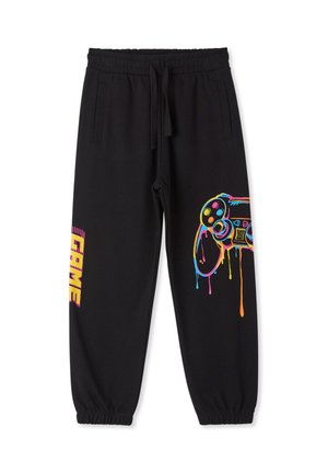 - Spodnie treningowe