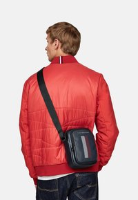 Tommy Hilfiger Borsa a tracolla - space blue