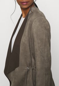 Vero Moda Giacca leggera - grey
