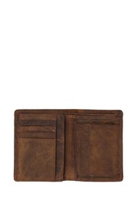Braune Lederbrieftasche mit mehreren Kartenfächern und -kompartiments; strukturierte Oberfläche und minimalistisches Design, das ein gealtertes, abgenutztes Aussehen zeigt.