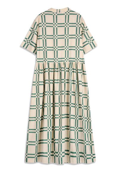 Robe midi beige avec motif à carreaux verts, manches courtes, taille froncée et encolure ronde, vue de dos.