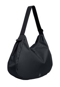 Borsa a tracolla in tessuto nero morbido con forma arrotondata, tracolla regolabile e tasca con cerniera. Dettaglio logo discreto in basso.