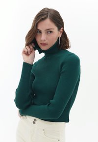 OXXO TURTLENECK - Sweter