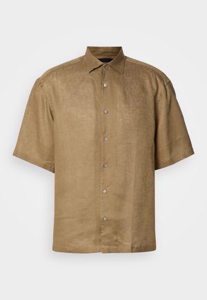 Kortermet skjorte med knapper i lys brun lin med strukturert finish, med standard krage og seks knapper foran.