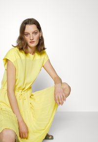 Trussardi Vestido de dia - yellow