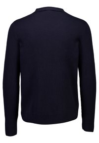 Maglione a coste blu navy con una texture morbida, maniche lunghe e colletto. Presenta un orlo dritto e un design minimalista.