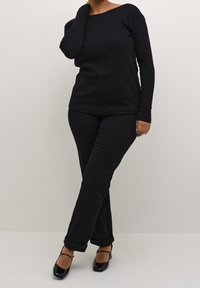 Kaffe Curve Sweter