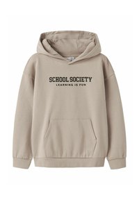 Beige hoodie med en forlommemasse, snøre i hætten og sort tekst, der står "SKOLE SAMFUND LÆRING ER SJOVT" på brystet.