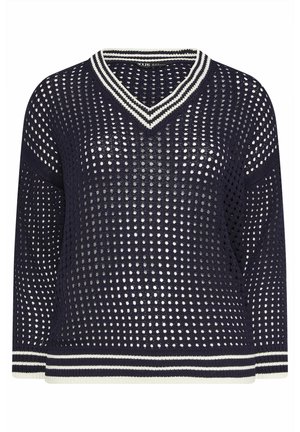 Jersey azul marino de punto abierto con escote en V y ribete a rayas blancas en el cuello, los puños y el dobladillo, mostrado sobre un fondo blanco.