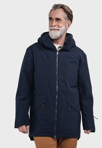 Marineblaue Kapuzenjacke mit Reißverschluss, zwei Seitentaschen und taillierter Passform. Hergestellt aus einem glatten, wasserabweisenden Material.