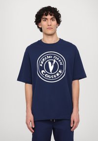Versace Jeans Couture Triko s potiskem - blu