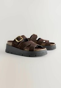 REGULAR FIT - FOREVER COMFORT BUCKLE DETAIL - Mules med hæl - new chocolate brown
