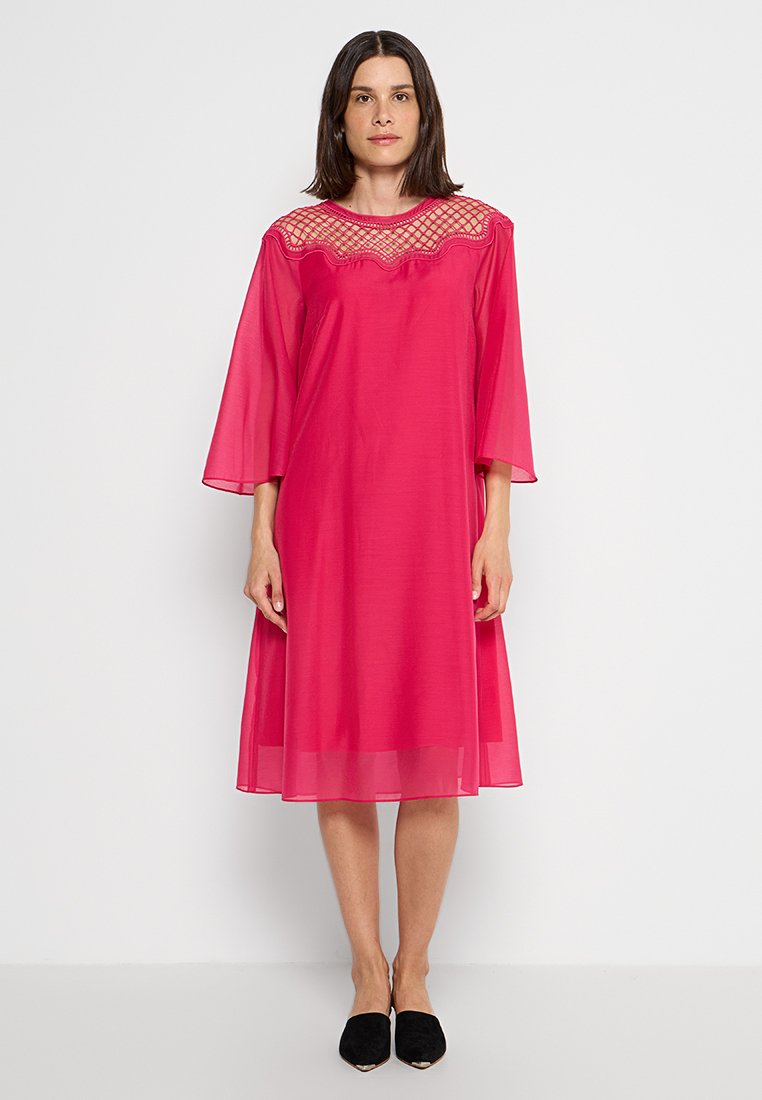 Marc Cain Maxi-jurk donkerroze Marc Cain Maxi-jurk donkerroze