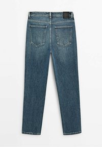 Siniset farkut suoran leikkauksen kanssa, joissa on kaksi takataskua, keski-nosto vyötärö ja hienovarainen haalistunut pinta. Musta vyötärötunniste mukana.