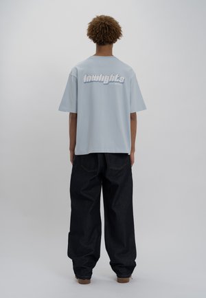 LOW LIGHTS STUDIOS® SANDED LOGO - T-Shirt print - sky blue