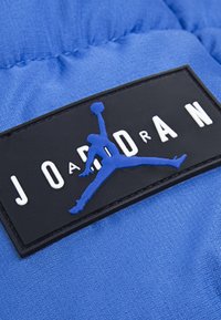 Jordan ESSENTIAL PUFFER UNISEX - Zimska jakna - sport blue