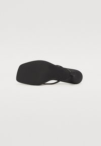 Madden Girl CHARLENE - Slip-ins med hög sula - black paris