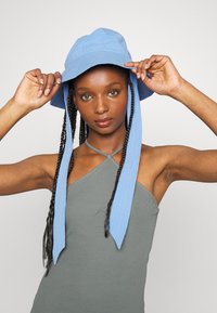 Even&Odd Petite Vestido de malha - green