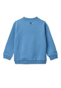 Sweatshirt bleu à manches longues, avec un col et des poignets côtelés. Matière en coton douce ; présente un logo sur la manche gauche. Design simple.