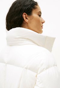 Tommy Jeans ALASKA GRID   - Donsjas - off white