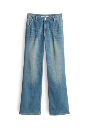 Jeans in denim blu chiaro a gamba larga con vita alta, dotati di tasche frontali e di un leggero sbiadimento vicino alle cosce per un look informale.