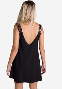 THE-ARE Vestido informal - black