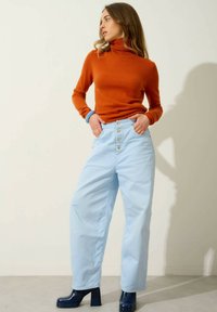 Authentic Cashmere BISE - Trui - saffron