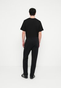 Jack & Jones ESOHO TEE CREW NECK - Basic póló - black