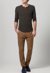 Jack & Jones BOLTON DEAN - Chino - dark camel
