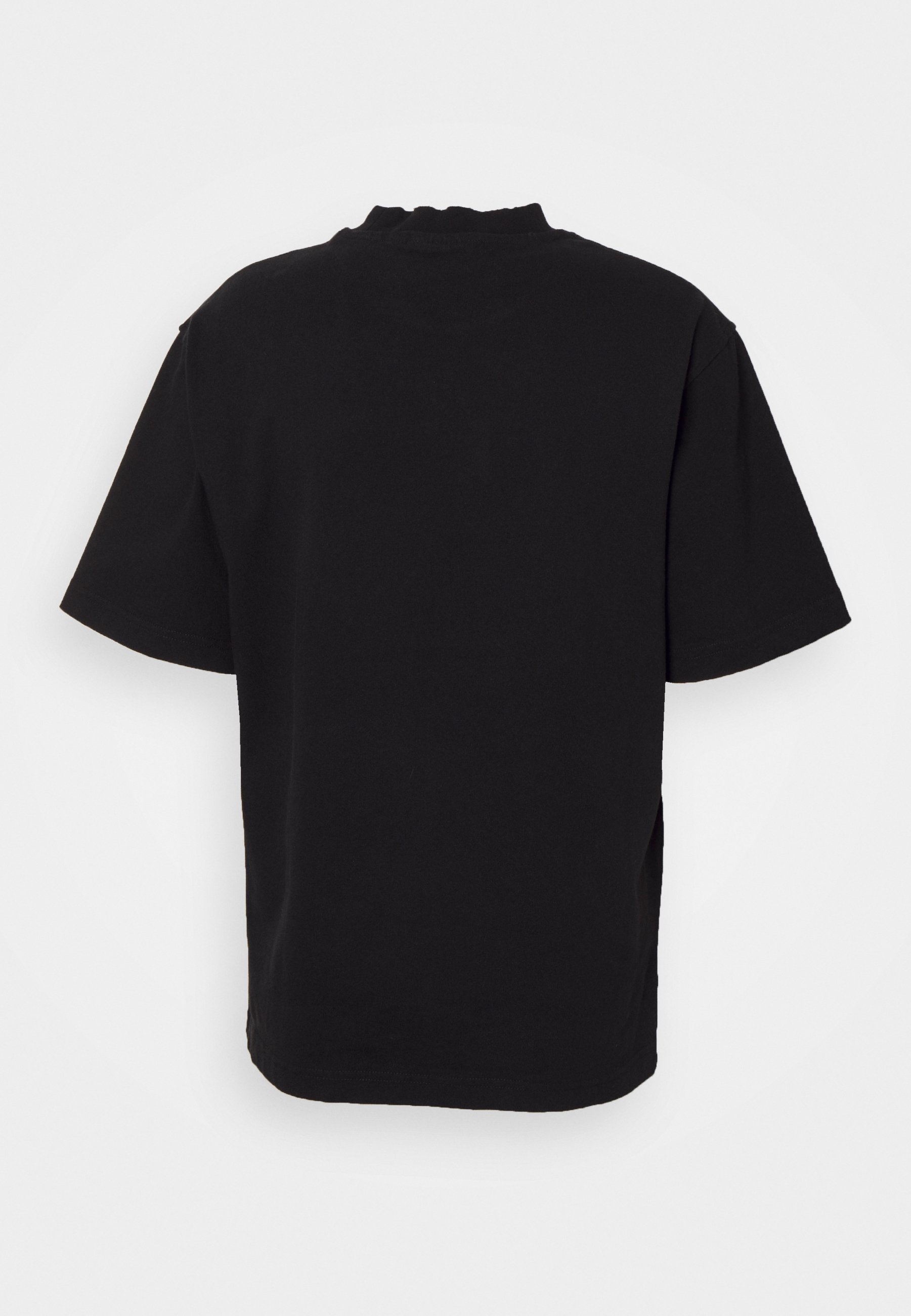 short sleeve black tee