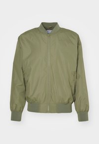 GAVIN - Bomber bunda - olive night