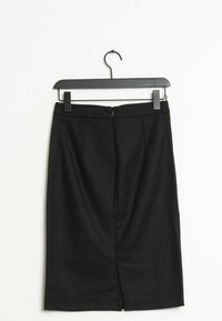 Mango Pouzdrová sukně - black