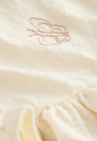 Next REGULAR FIT - SHORT SLEEVE FRILL SET - Rövidnadrágok - cream flower embroidery
