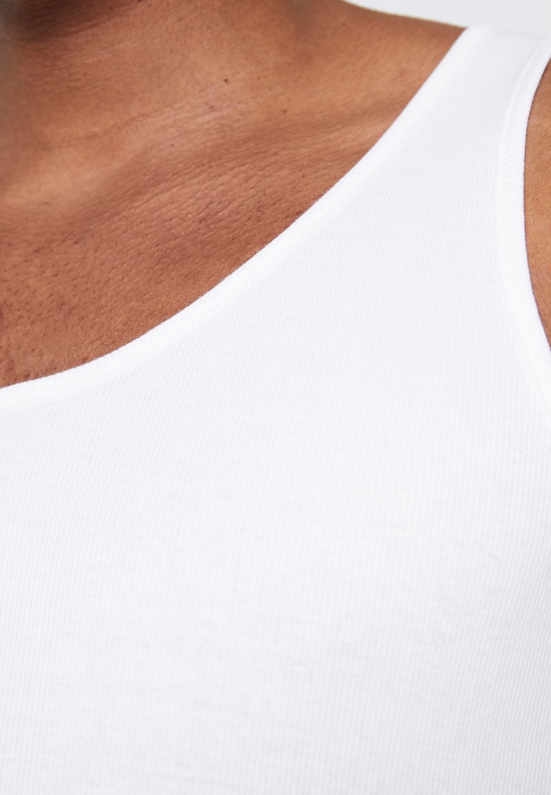 Herren T-Shirts basic | Pier One Top white/weiß - GG34939 Herren T-Shirts basic | Pier One Top white/weiß - GG34939