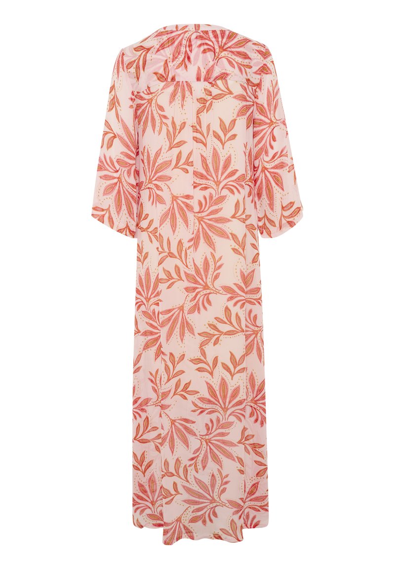 Robe maxi en tissu rose clair avec un motif floral en corail et vert. Dotée de manches longues, d'une coupe ample et d'un col rond.