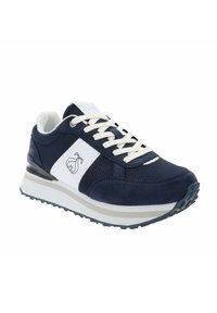 Chaussure de sport bleu marine avec accents blancs, matériaux en maille et en daim, design à lacets, semelle rembourrée et semelle en caoutchouc texturé.