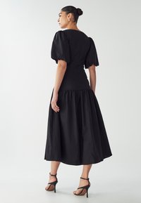 WILLA Denné šaty - black