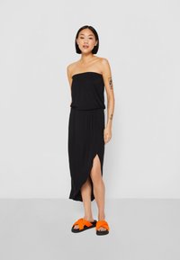 Urban Classics - BANDEAU  - Maxi dress - black Thumbnail Image 1