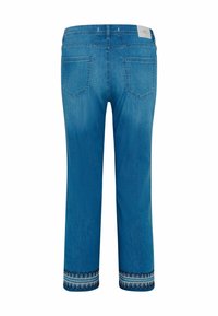 Pantalon en denim bleu à coupe droite, avec des détails brodés sur l'ourlet et deux poches arrière. Couture visible le long de la ceinture.
