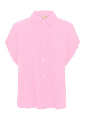 Ružová košeľová blúzka s krátkym rukávom vyrobená z ľahkého materiálu, s klasickým golierom a šiestimi gombíkmi na uzatvorenie vpredu.