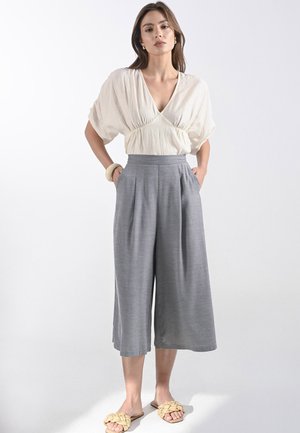 Trousers - grey