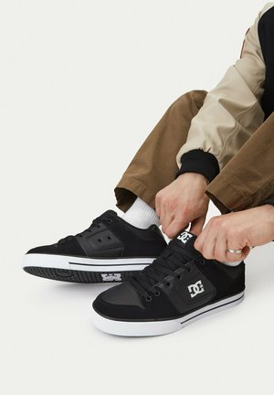 DC Shoes, - Sneakersy niskie