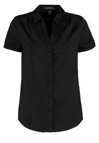 Camicetta nera a maniche corte con collo a camicia, realizzata in tessuto liscio, con orlo leggermente curvo e cinque bottoni sul davanti.
